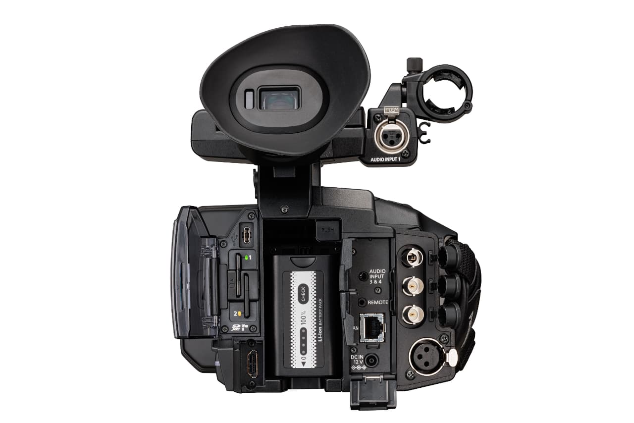 Panasonic AG-CX370: A high-end handheld camcorder for pro use